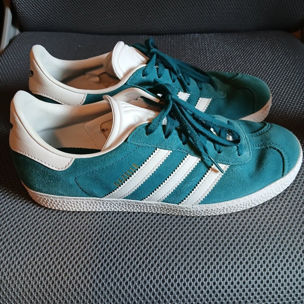 Women's Adidas Gazelle 8 Sneakers Mens/Youth 6 - Beautiful Teal Color